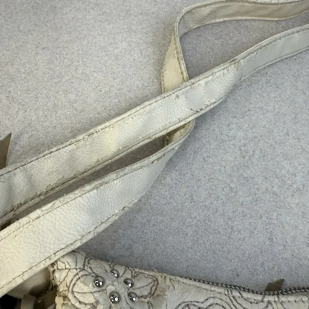 Vintage Womens Western Boho Fringe Ivory Colored‎ Purse Bejeweled Zipper
